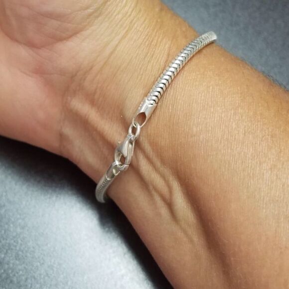 NEW 925 Sterling Silver Snake Chain Bracelet - Picture 3 of 9